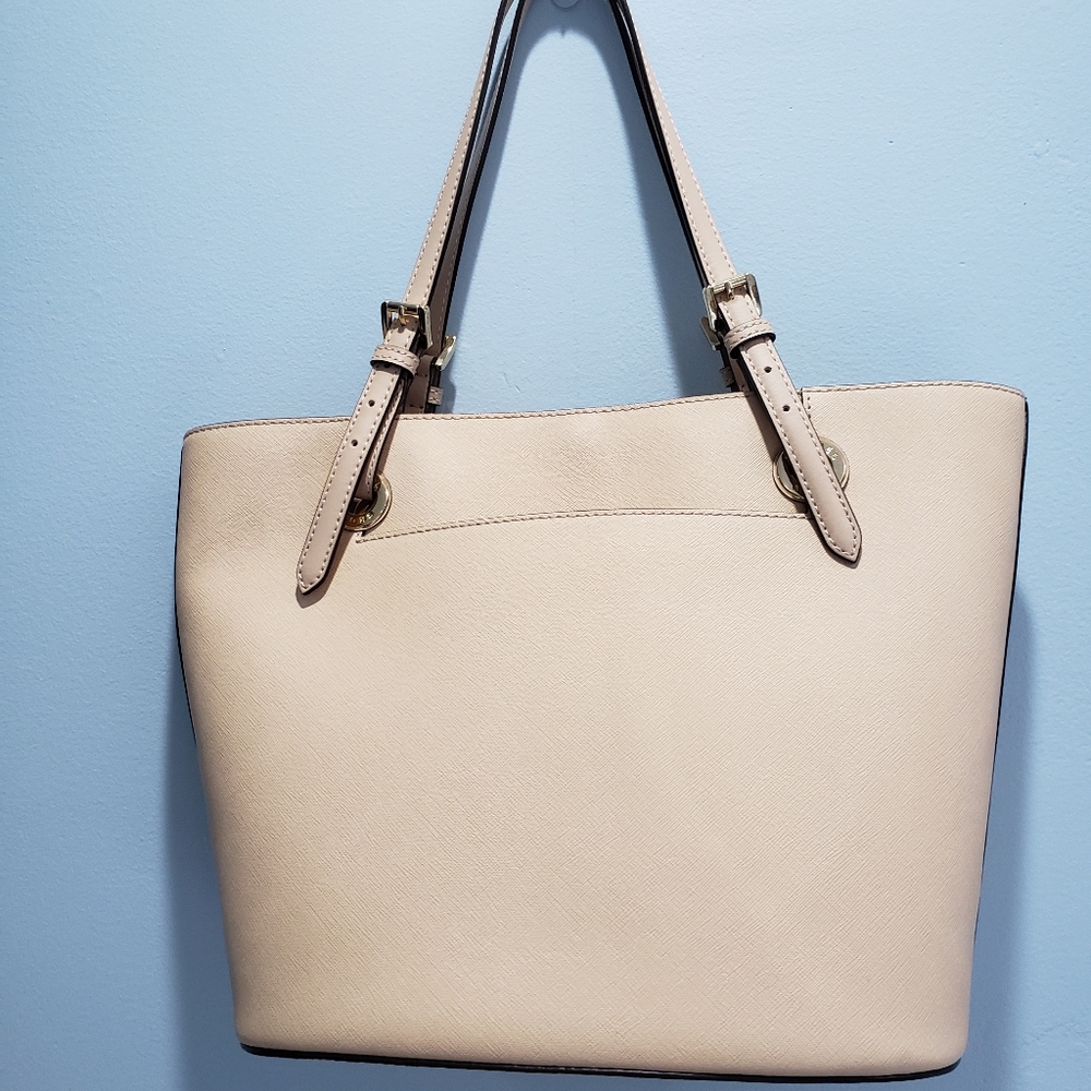 Handbag - Picture 2 of 3